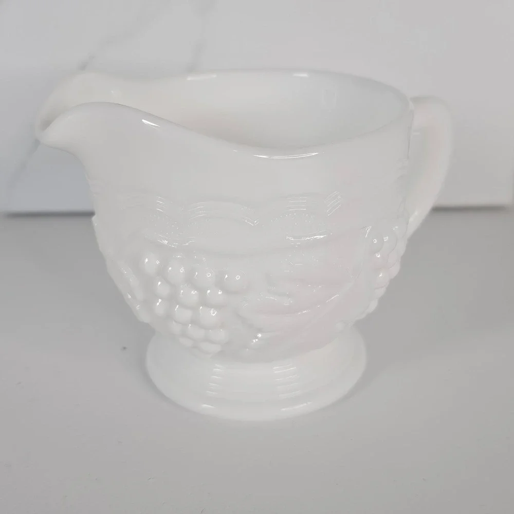 Indiana Glass Colony Vintage‎ Milk Glass Creamer Harvest Grape Vine Cottage Core